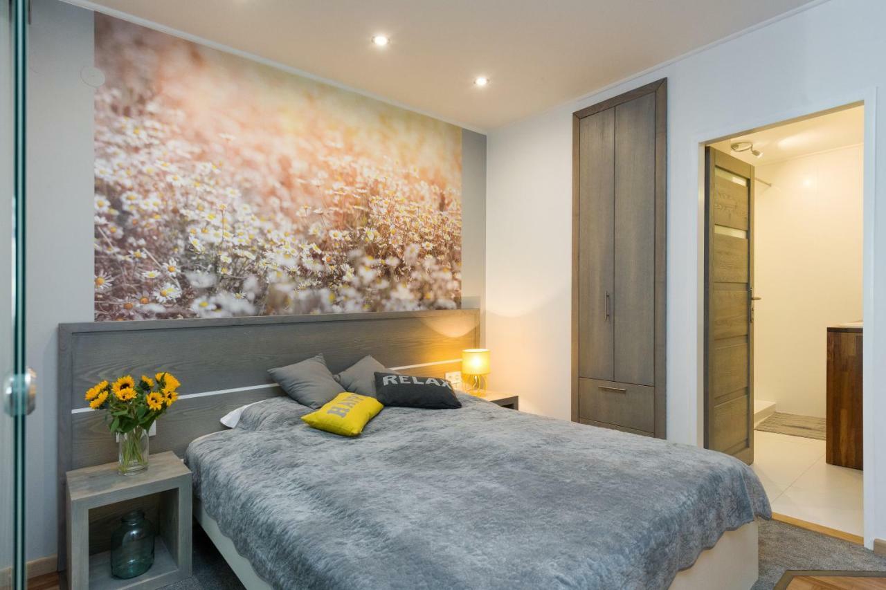 Sunflower Apartment Krakau Exterior foto